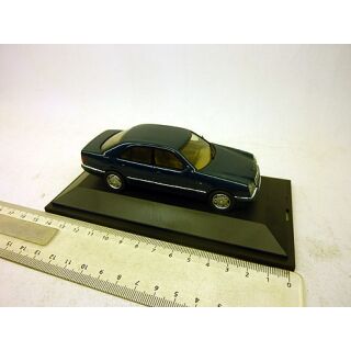 B66005720 Herpa 1:43 Mercedes Benz E320 Elegance