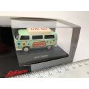 25870 Schuco 1:87 VW T2a Camper mit geschlossenem Dach Peace