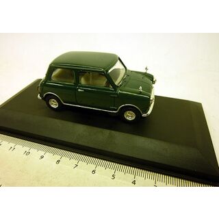 VA01300 Vanguards 1:43 Austin Mini Spruce green