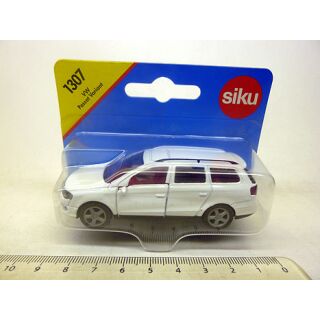 1307 Siku 1:50 VW Passat Variant weiss
