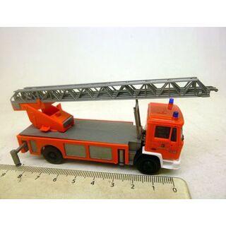 049887 Herpa 1:87 MAN M 90 Drehleiter 23/12 Feuerwehr Wendelstein