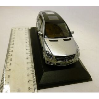 400034670 MINICHAMPS 1:43 MERCEDES BENZ R-CLASS 2010 SILVER L.E. 1.008 pcs
