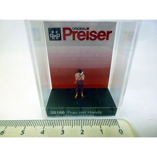 28166 Preiser 1:87 Frau mit Handy Woman with mobile phone Femme avec le portable
