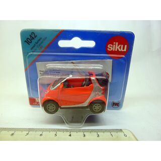 1042 SIKU 2012 1:50 Smart Cabrio fortwo rot