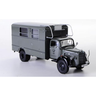 12402 Premium ClassiXXs 1:43 Mercedes Benz LA3500 Fenster-Koffer Fernmeldenotdienst grau