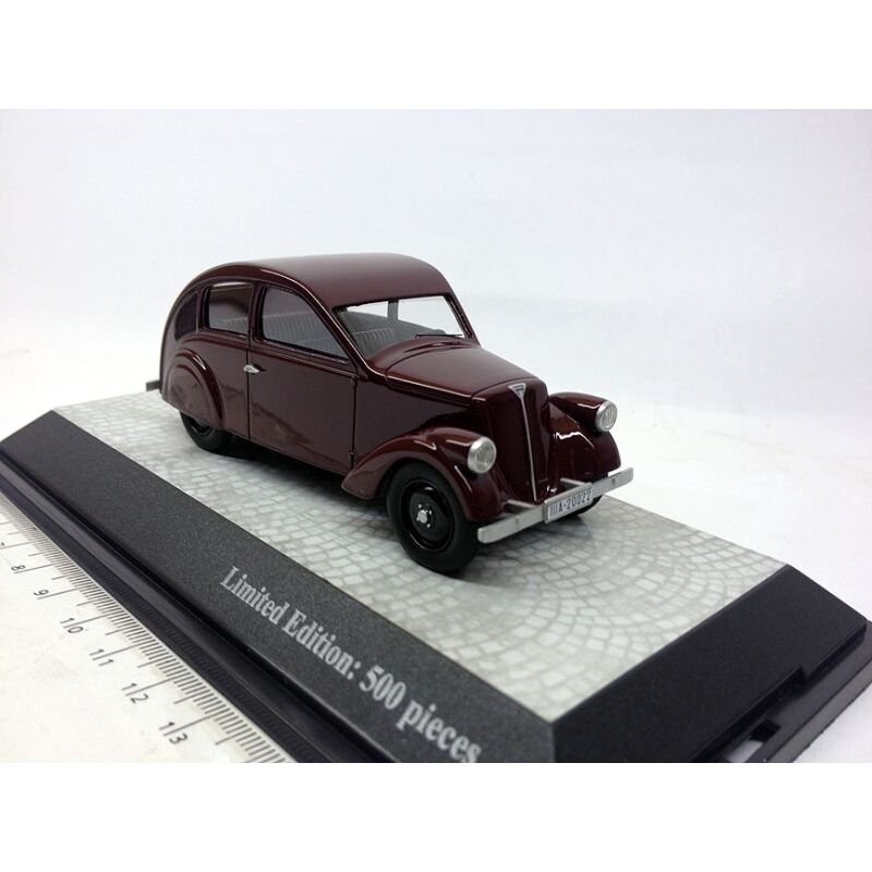 Miniature SIKU Plastique 1/60 - Zündapp Janus (Voiture Particulière V73) Allemagne Occasion