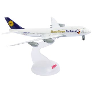 403551642 Schuco 1:600 Lufthansa Boeing B747-8 Fanhansa Siegerflieger