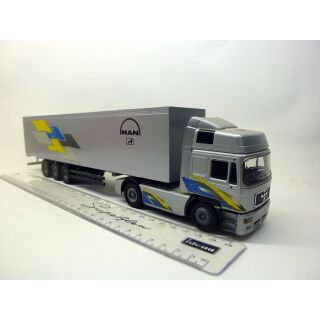 Conrad 1:50 MAN F2000 Sattelzug silber aus Sammlung