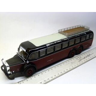 12304 Premium ClassiXXs 1:43 Mercedes Benz O 10000 dunkelrot schwarz