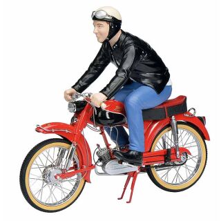 450666600 Schuco 1:10 Victoria Avanti mit Figur