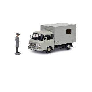 450365600 Schuco 1:43 Barkas B 1000 Kofferwagen mit Figuren