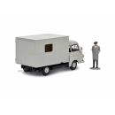 450365600 Schuco 1:43 Barkas B 1000 Kofferwagen mit Figuren