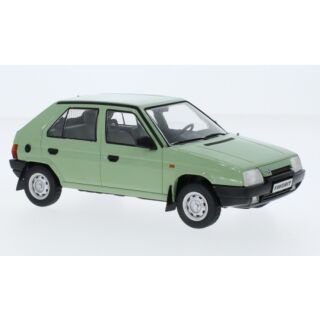WB124197 WhiteBox 1:24 Skoda Favorit hellgrün 1987