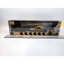 11541-18995 Maisto Volvo FH16 + VOLVO SD160B SOIL...