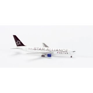 561037 Herpa Wings  1:400 United Boeing 767-300 "Star Alliance"